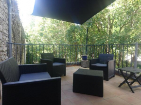Nîmes arènes 90 M2 & terrasse vue parc